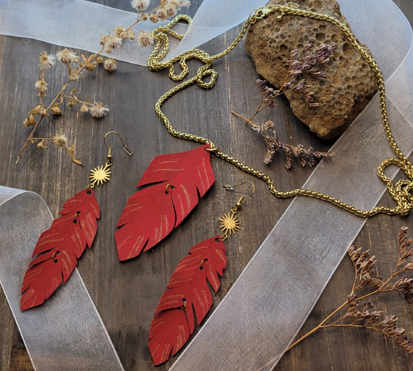 18k Gold Plated Suede Feathers Necklace and Earring Set