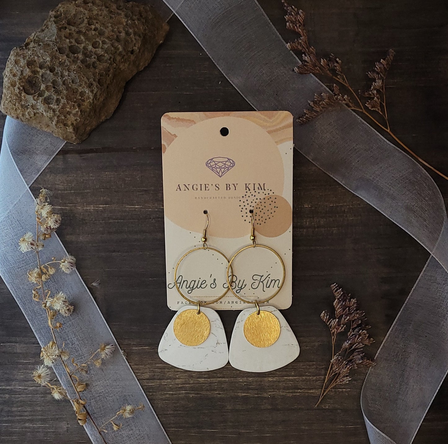 White and Gold Everest Around The Globe Dangle Earrings