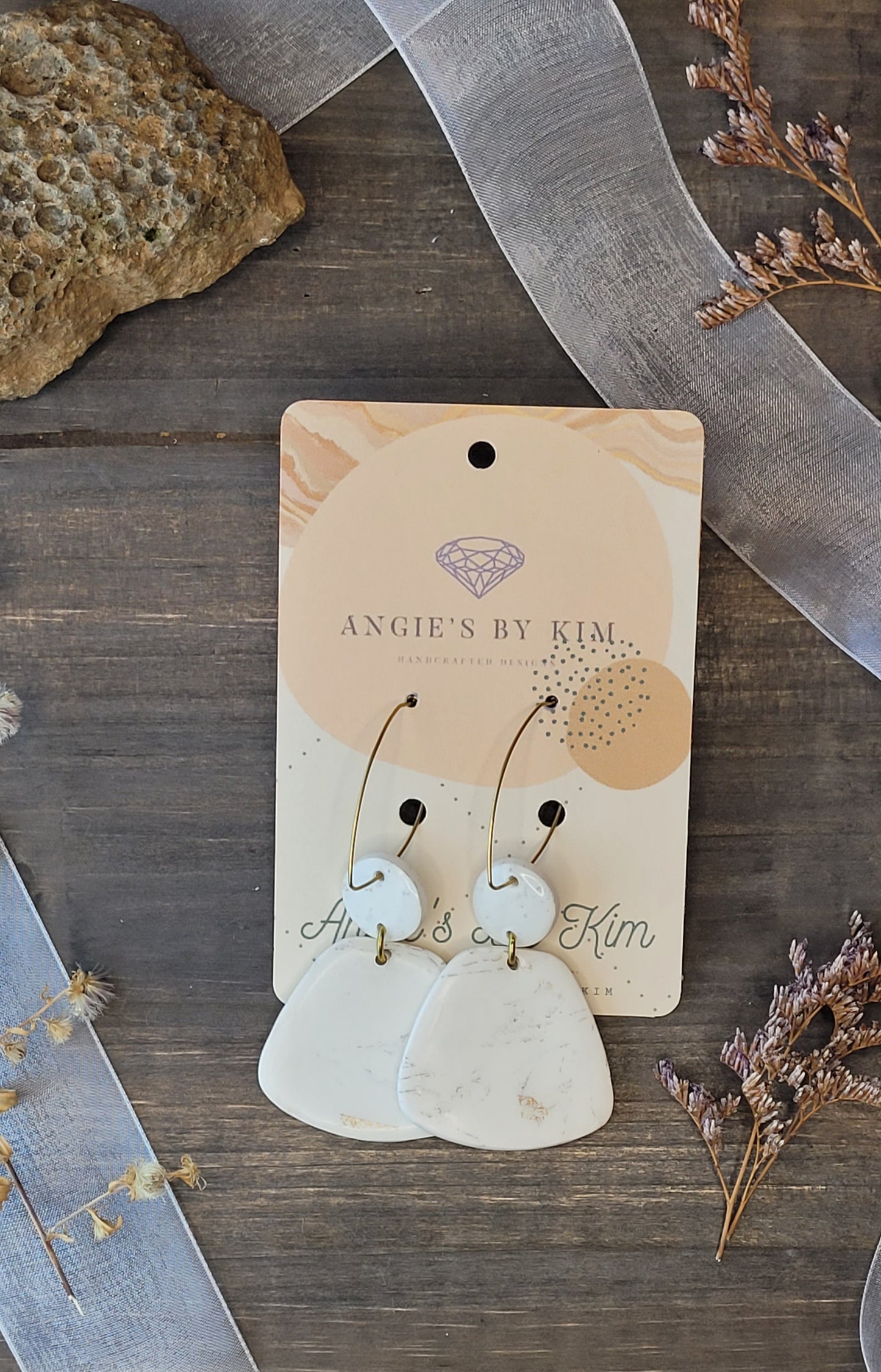 White and Gold Everest Oval Dangle Earrings