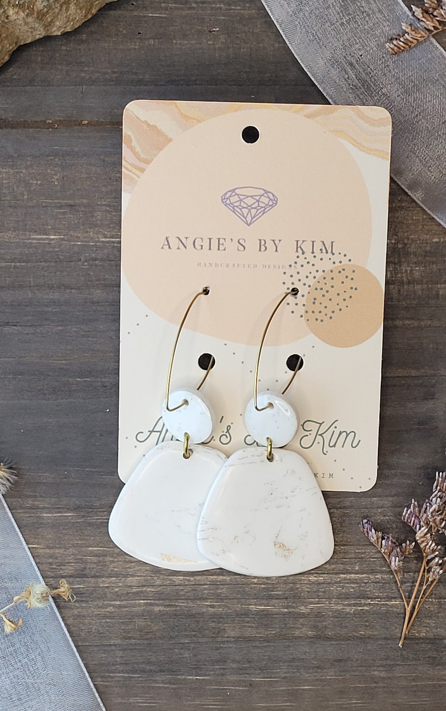 White and Gold Everest Oval Dangle Earrings