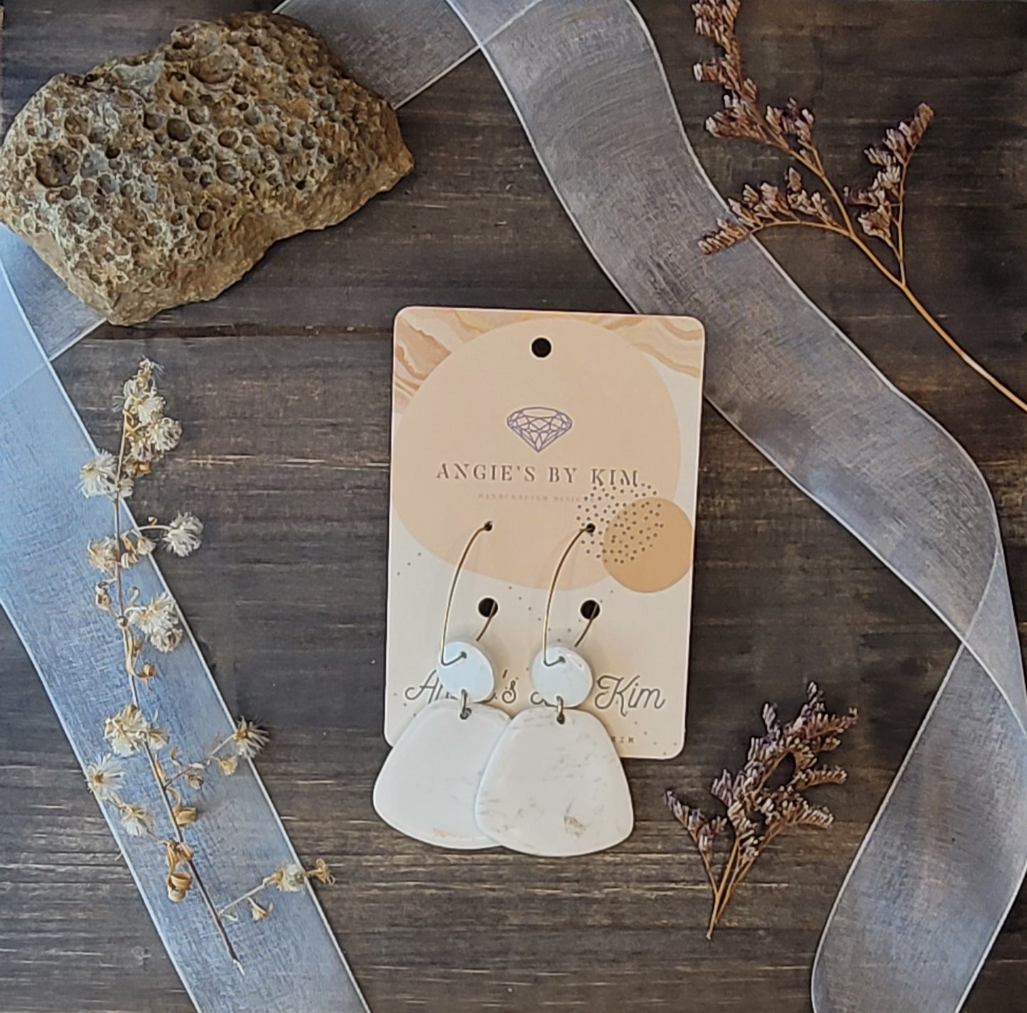 White and Gold Everest Oval Dangle Earrings