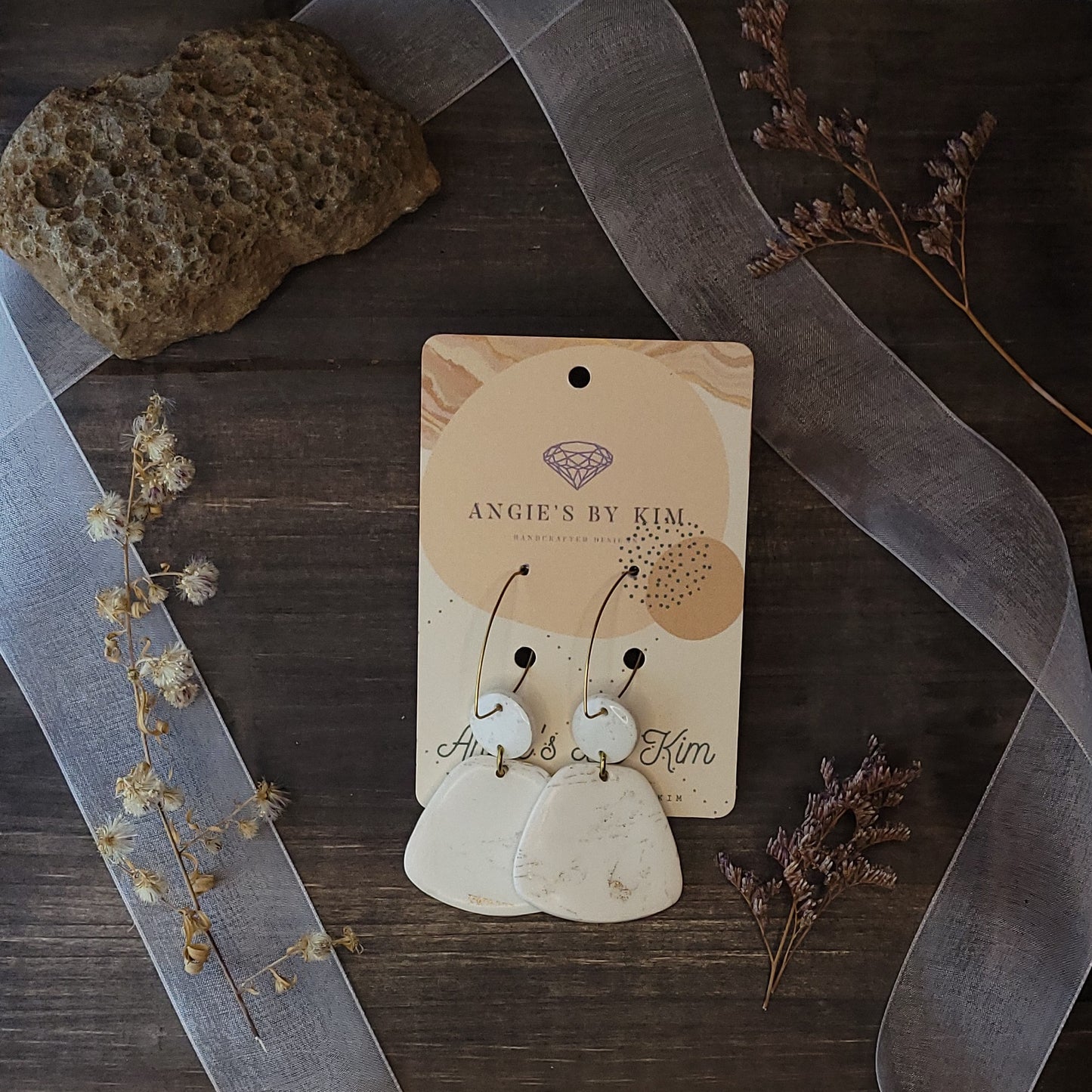 White and Gold Everest Oval Dangle Earrings